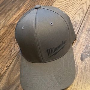 Milwaukee Tools - Gray Fitted L/XL Hat